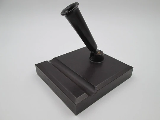 Table desk pen stand. Garnet bakelite. Rotating holder. 1940's. Spain (Rentería)