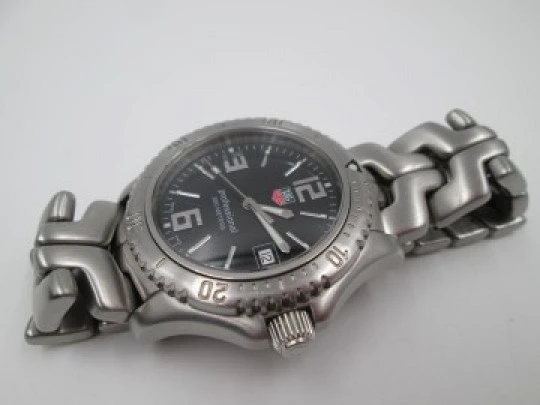 Tag Heuer Professional 200 meters. Stainless steel. Bracelet. Quartz. 2002