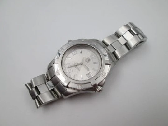 Tag Heuer Professional 200 meters. Steel. Bracelet. Calendar. Quartz. 2010's