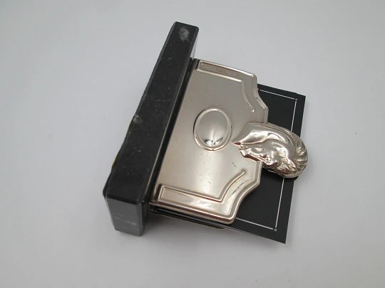 Tarjetero / portacartas Pedro Durán. Plata de ley y mármol. Motivo de caballo. 1980