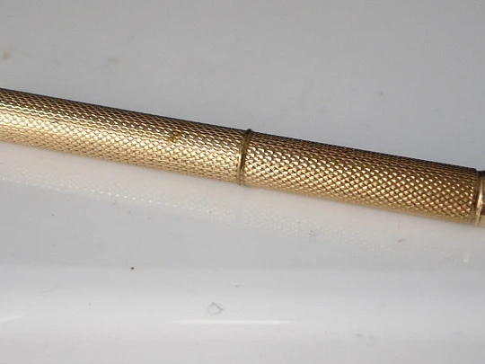 Telescopic propelling pencil. Gold plated. Perry & Co. 1910. Twist system