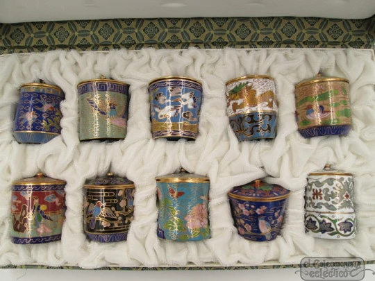 Ten chinese cloisonne boxes. Circa 1960's. Copper and enamel