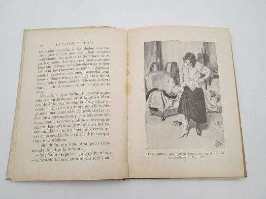 The vain Alice. Sopena publisher. Selected library. Hardcover. Drawings inside. 1934