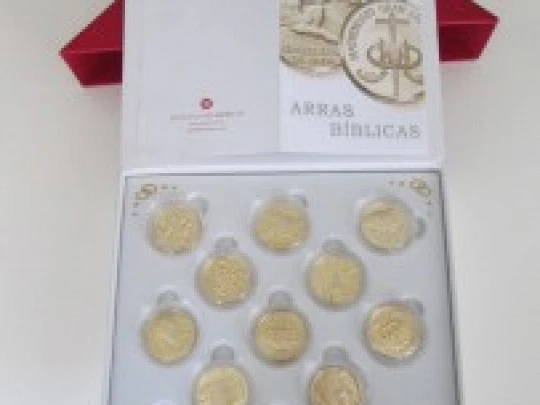 Thirteen coins set. Biblical Arras. 24k gold plated metal. Box. 1990's