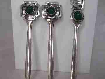 Three card holders / places position markers. Sterling silver & chrysoprase
