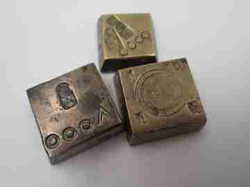 Three coin weights. Ounce & 1/2 ounce. Bronze. Spanish hallmarks. 20th century