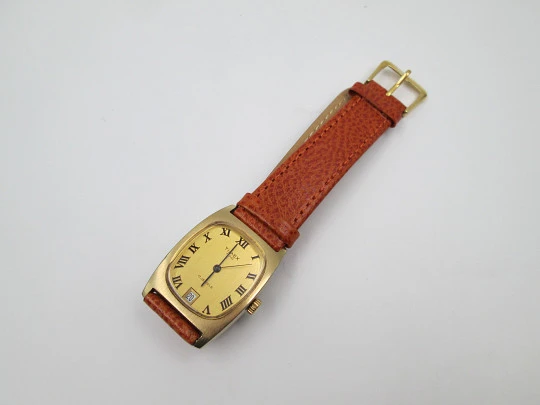 Timex 100. Stainless steel & gold plated. Manual wind. Calendar. 1960's. Swiss