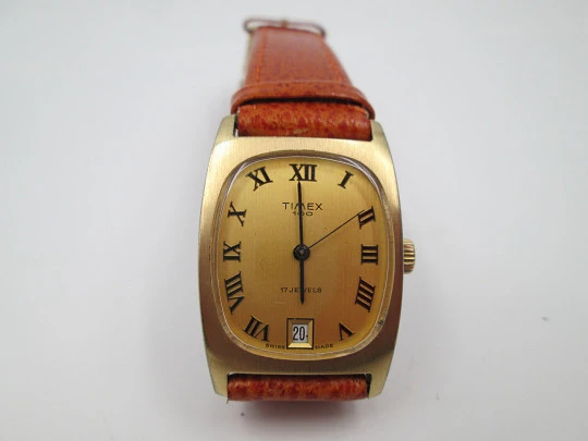 Timex 100. Stainless steel & gold plated. Manual wind. Calendar. 1960's. Swiss