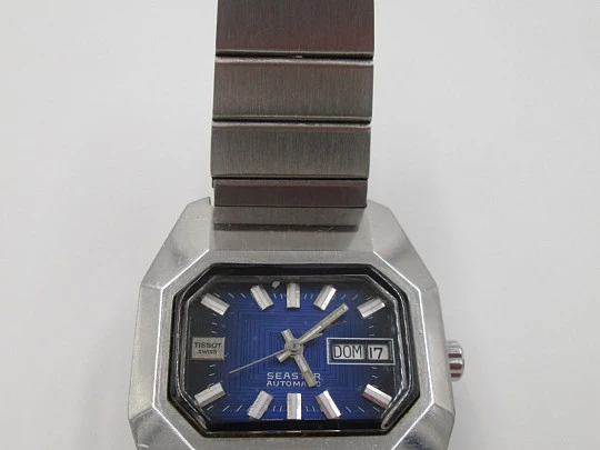 Tissot Seastar. Steel. Automatic. 1970's. Date & day. Blue / black dial