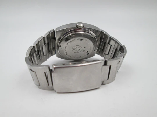 Titan Tenox. Acero inoxidable. Automático. Brazalete. Dial bicolor verde. Calendario. 1970