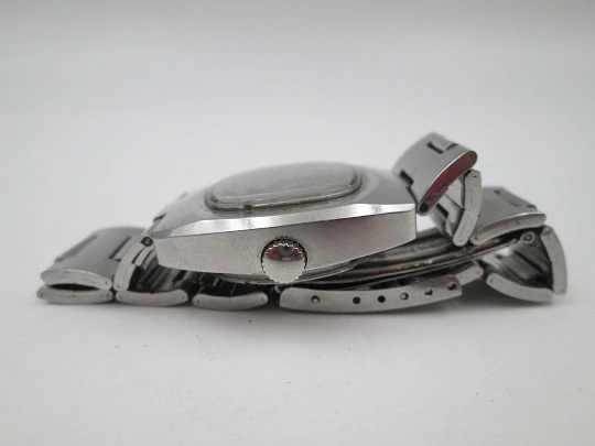 Titan Tenox. Stainless steel. Automatic. Bracelet. Green bitone dial. Calendar. 1970's