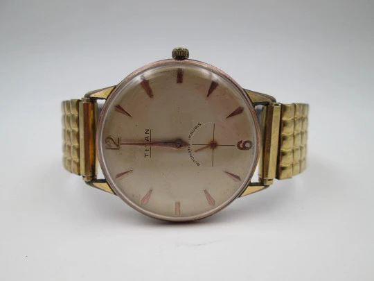 Titan.10 microns gold plated and stainless steel. Automatic. 1960's. Second hand