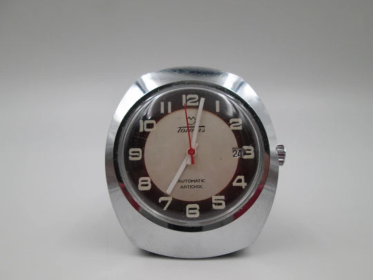 Tormas. Steel & chromed metal. Elliptical case. Automatic. Calendar. Bitone dial. 1970's