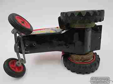 Tractor con remolque Zetor. Hojalata litografiada. Cuerda. 1980. Kovap