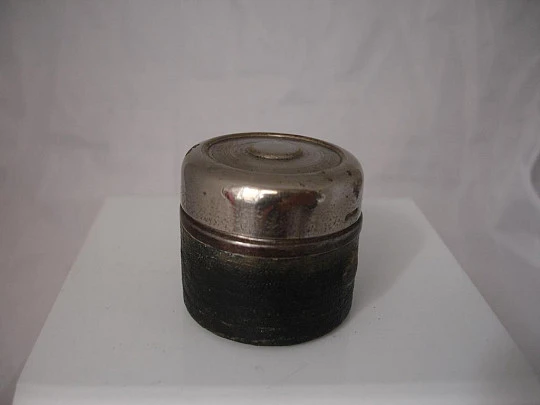 Travel inkwell. Black leather. Silver metal. Glass. 1930's