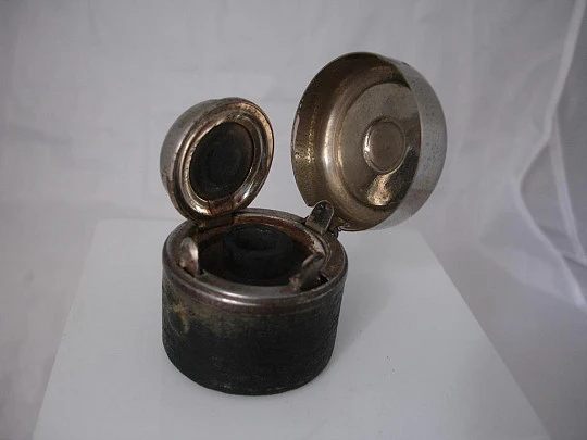 Travel inkwell. Black leather. Silver metal. Glass. 1930's