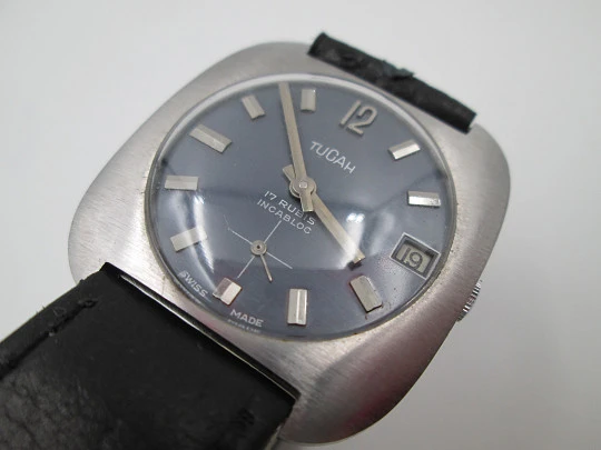 Tucah. Nickel plated metal & steel. Manual wind. Calendar. Blue dial. 1970's