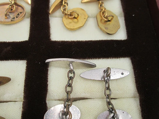 Twelve men's cufflinks collection. Golden and silver plated metal. 1950-70's