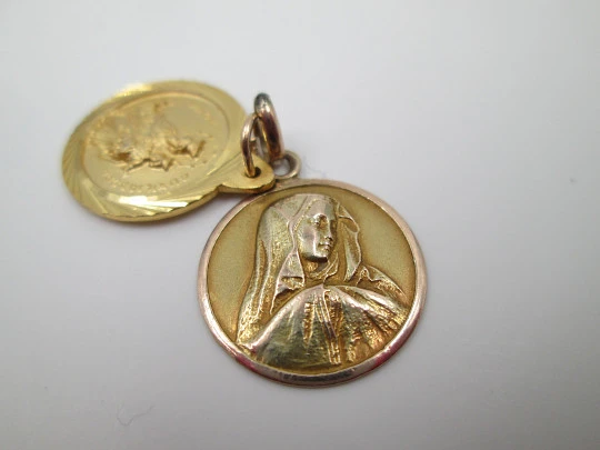 Two medals. Gold plated metal. Virgin Mary. Relief. Spain