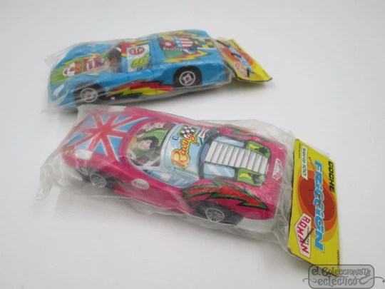 Two Roman friction metal cars. 100 serie. Porsche. 1970's. Blue & pink