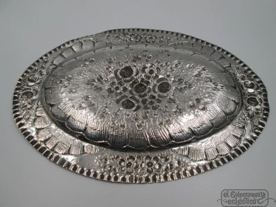 Two sterling silver embossed trays. Floral motifs. Spain. Circa 1900