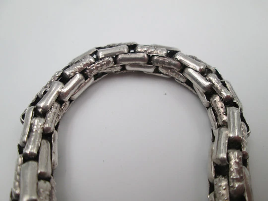 Unisex bracelet. 925 sterling silver. Dragon heads and interlocking links. 1980's