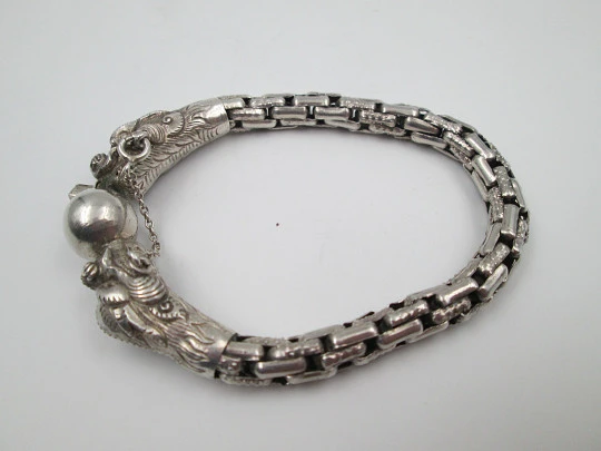 Unisex bracelet. 925 sterling silver. Dragon heads and interlocking links. 1980's