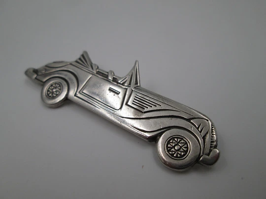 Unisex brooch. Sterling silver. Volkswagen Kafer cabrio. Safety pin. Europe. 1970's