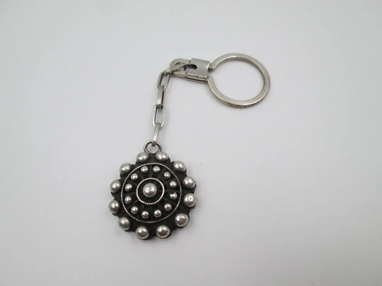 Unisex keychain. Charro button motif. Sterling silver. Chain and ring clasp. 1980's. Spain