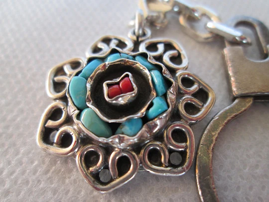 Unisex keychain. Sterling silver. Flower with turquoise & garnets. 1980's