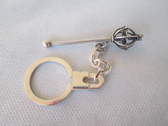 Unisex keychain. Sterling silver. Openwork mace. 1980's. Chain & hitch.