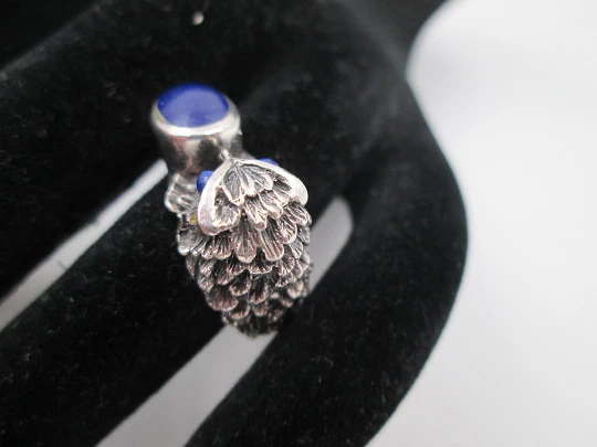 Unisex owl ring. 925 thousandths sterling silver and lapis lazuli. Europe. 1960's