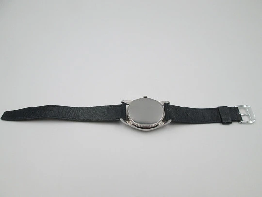 Universal Genève Golden Shadow wristwatch. Stainless steel. Automatic. Swiss. 1960's