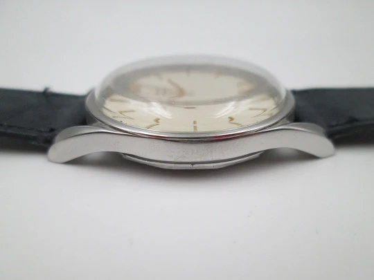Universal Genève Golden Shadow wristwatch. Stainless steel. Automatic. Swiss. 1960's