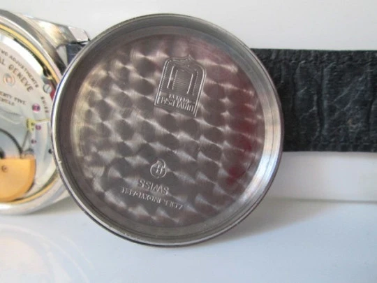 Universal Genève Golden Shadow wristwatch. Stainless steel. Automatic. Swiss. 1960's