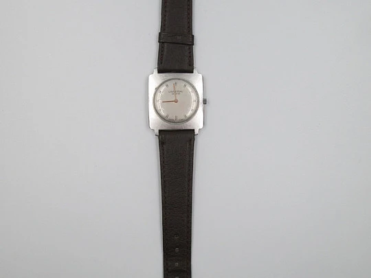 Universal Genève. Acero inoxidable. Cuerda manual. 1960. Mujer