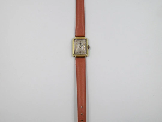 Universal Genève. Steel & gold plated. Manual wind. Woman. Swiss. 1940's