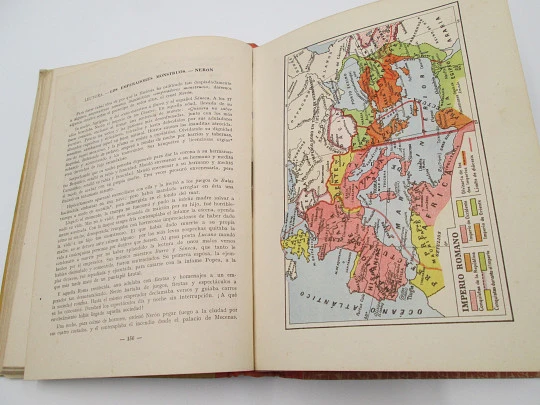 Universal History. Luis Vives. 1950, Zaragoza. Hard covers. Illustrated Universal History. Luis Vives. 1950, Zaragoza. Hard covers. Illustrated