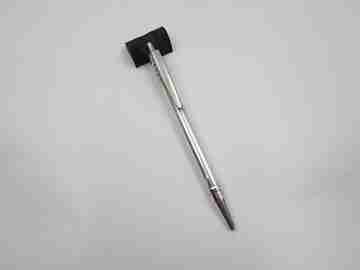 Unoargento ballpoint pen. Sterling silver. Vertical lines pattern. Push-down. 1980's