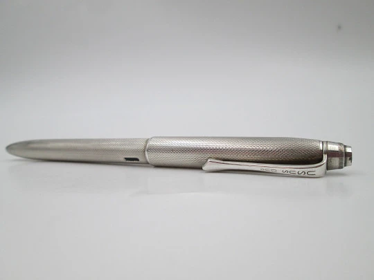 Usus Duo ballpoint pen. 900 sterling silver. Rhomboidal guilloche. 1970's. Germany