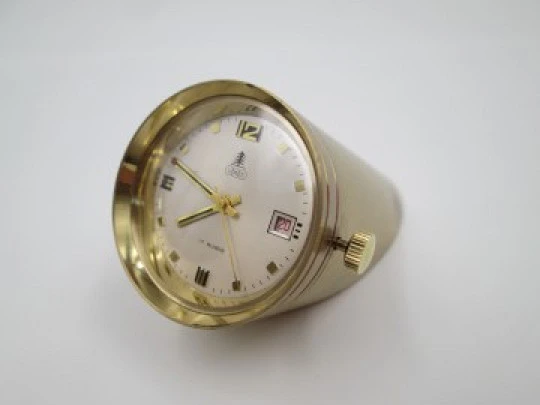 UWS cylindrical desk travel clock. Hand winding. Golden bronze.. Calendar. 1970's