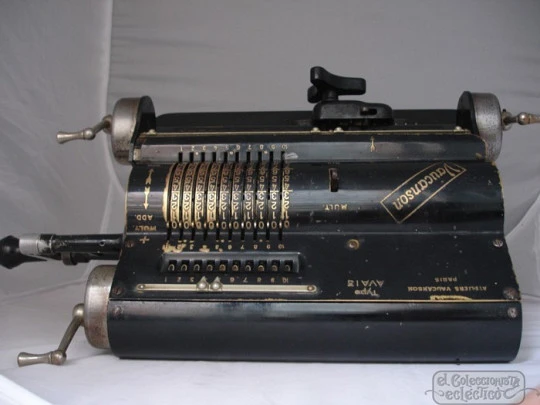 Vaucanson AVA 13. Mechanical calculator. 1930s. Cast iron. France