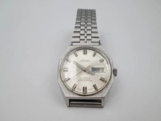 Vaurie. Stainless steel. Automatic. Date and day. Bracelet. 1970's. Swiss made