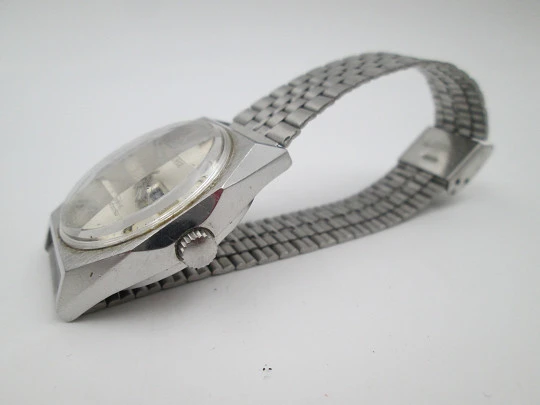 Vaurie. Stainless steel. Automatic. Date and day. Bracelet. 1970's. Swiss made