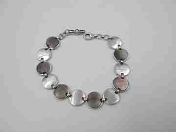 Viceroy women's bracelet. Sterling silver & mother of pearl details. Carabiner clasp