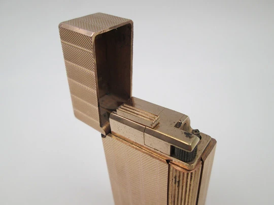 Vinci Flaminaire París gas lighter. 20 microns pink gold plated. Original box. 1970's