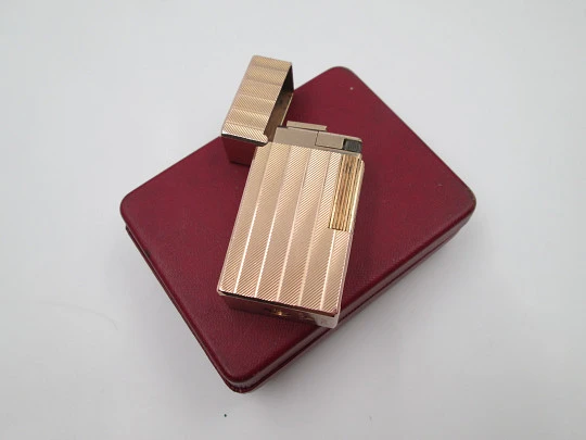 Vinci Flaminaire París gas lighter. 20 microns pink gold plated. Original box. 1970's