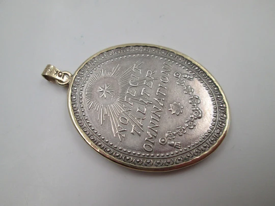 Virgin of Guadalupe medal. 925 sterling silver. 10 karat gold ring and edge. Mexico, 1802