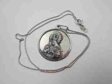 Virgin of Hope Macarena medal with chain. 925 sterling silver. Spain. 1970's