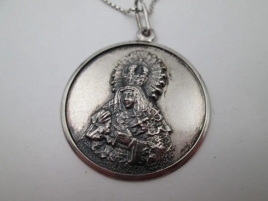 Virgin of Hope Macarena medal with chain. 925 sterling silver. Spain. 1970's